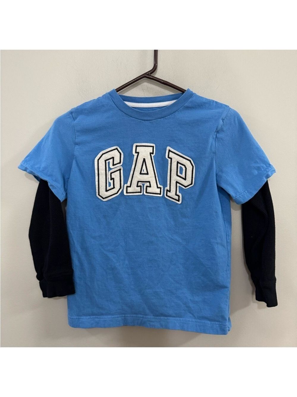 Boys GAP Kids Logo Blue and Black Long Sleeve Tee. Size M (8)